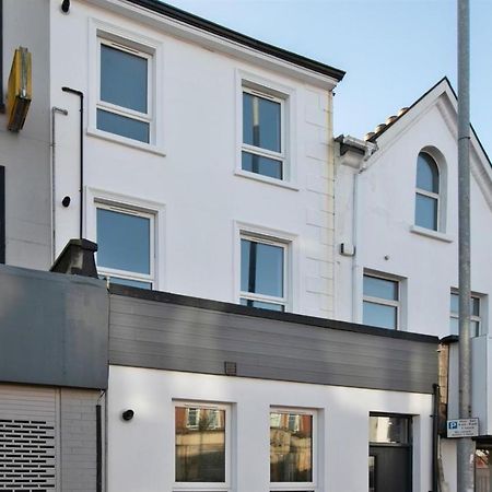 Central Belfast Modern Apartment Great Location Free Parking Экстерьер фото